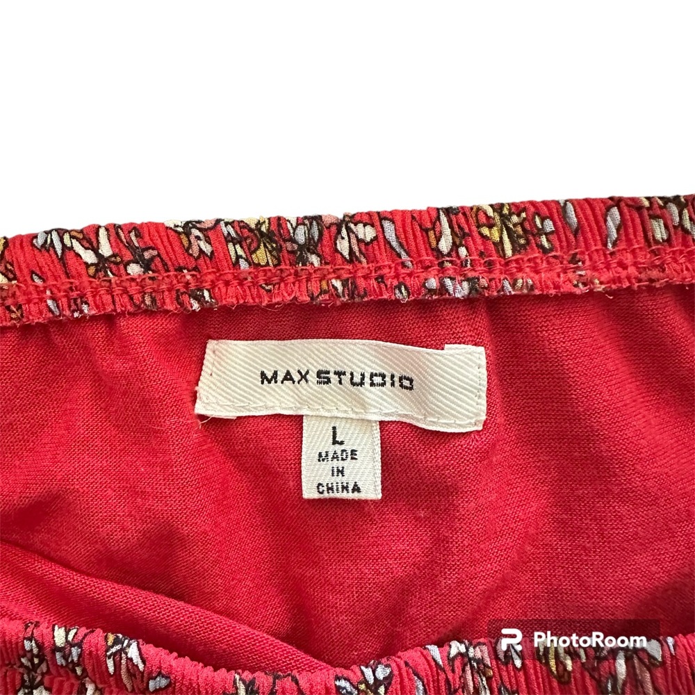 Maxstudio Red mid length floral skirt‎ Size Large - Picture 2 of 4